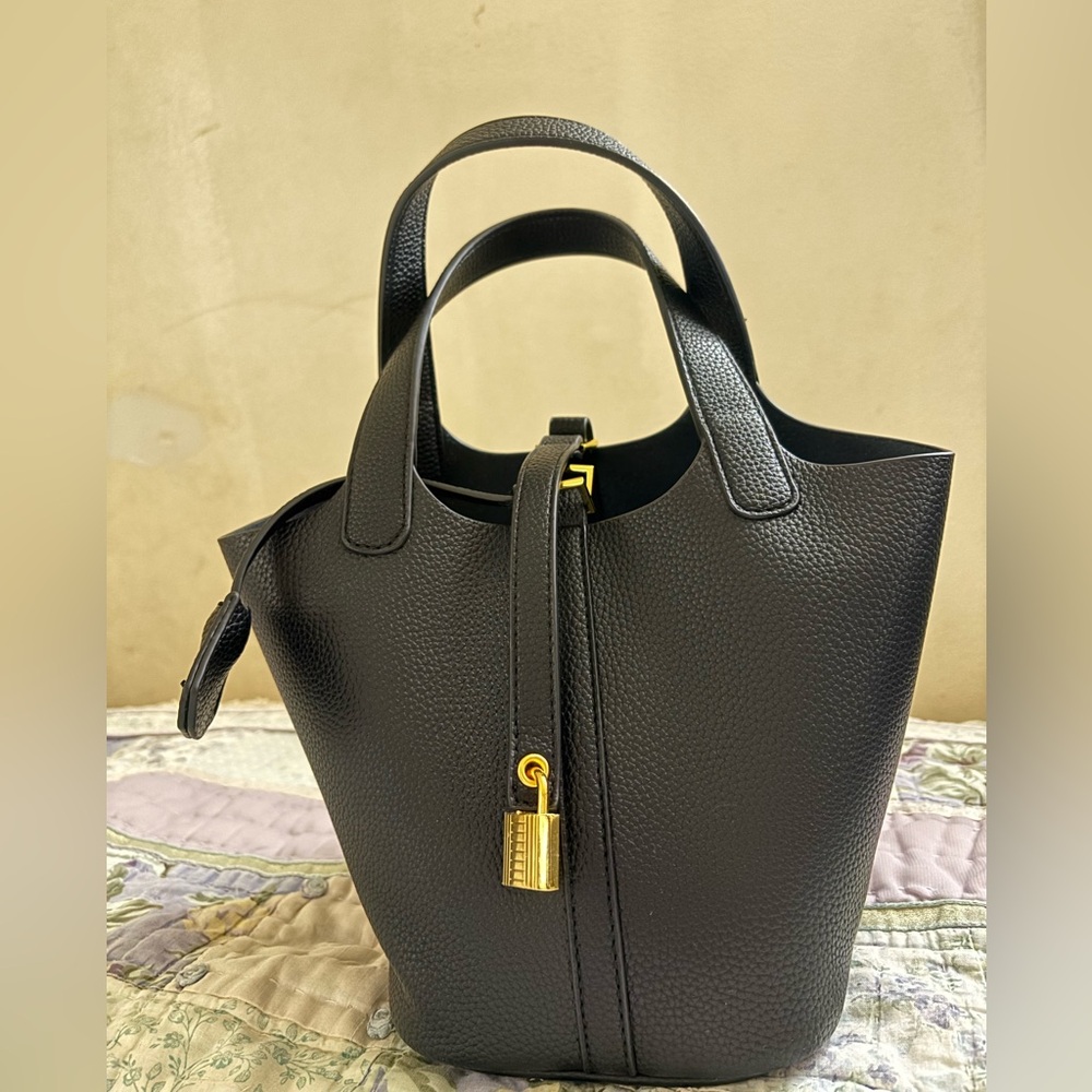 Women's Elegant Solid Color Bucket Bag